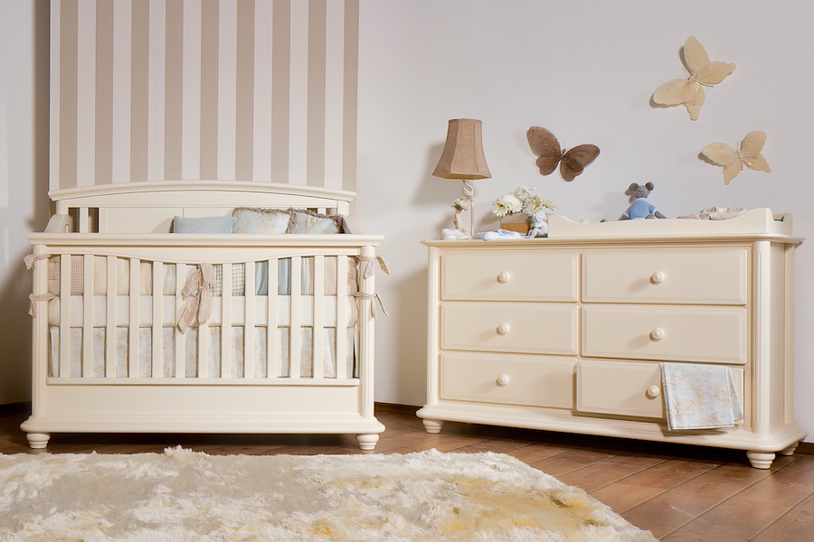 Romina Verona Crib & Dresser in Bianco Satinato