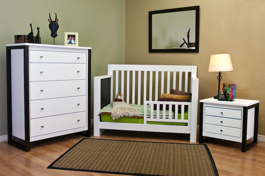 Kidz Decoeur Greenwich Daybed with 5 Drawer Chest & 3 Drawer Nightstand