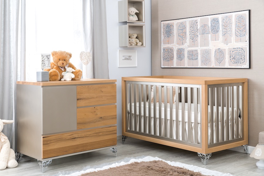 Romina Pandora Traditional Crib & Dresser in Silver