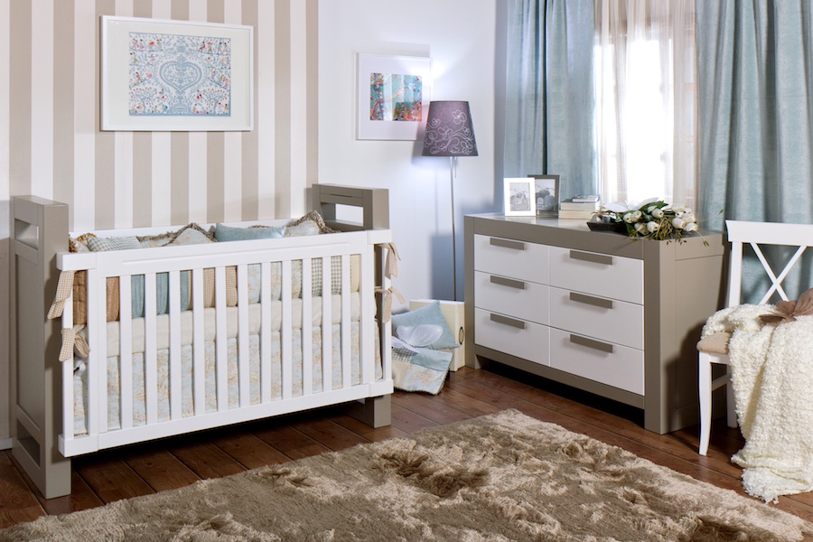 Romina Ventianni Traditional Crib & Dresser in Grey & White