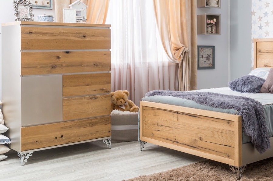 Romina Pandora Full Bed & Chest in Oak & Argento