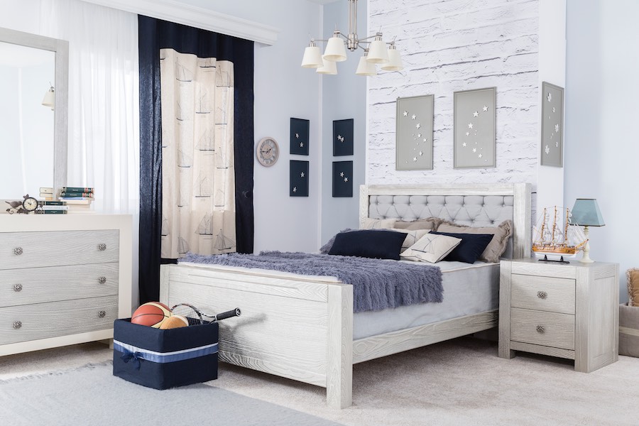 Romina Ventianni Tufted Full Bed, Single Dresser & NIghtstand in Silver Frost