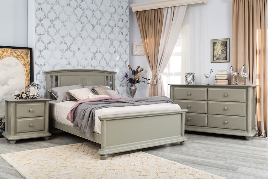 Romina Verona Full Bed, Double Dresser & NIghtstand in Distressed Grey