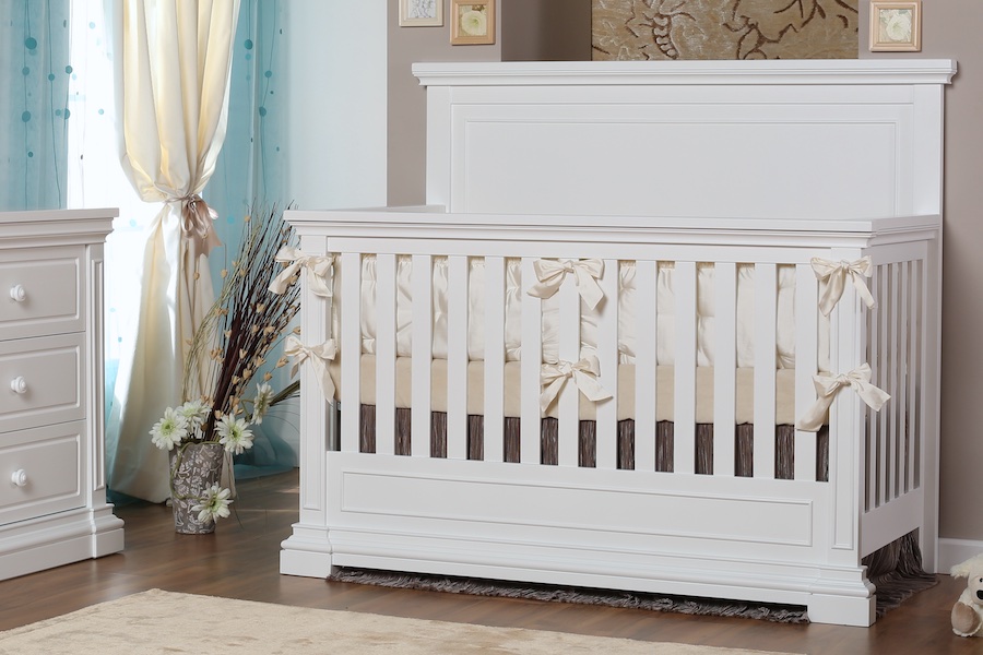 Silva Jackson Crib in White