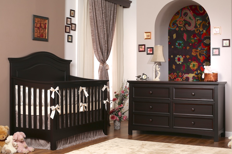 Silva Serena Crib & Dresser in Cherry